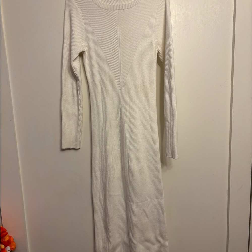 Elegant White Long Sleeve Dress